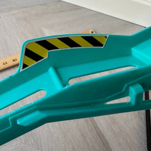 Hot Wheels W1479 Gorilla Takedown Wall Track Builder Replacement Part Piece - Picture 3 of 5